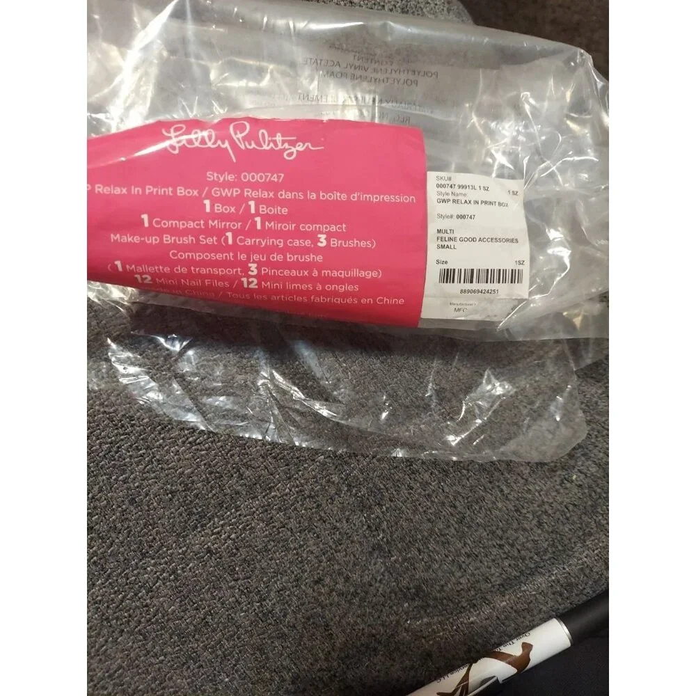 Lilly‎ Pulitzer Relax in Print Feline good accessories box - NWT And Packaging